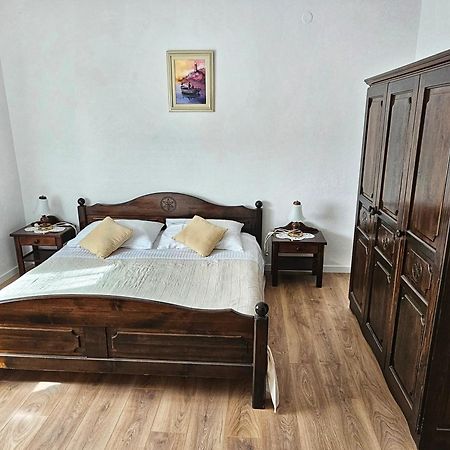 Apartments Plejic Сегет Враница Екстериор снимка