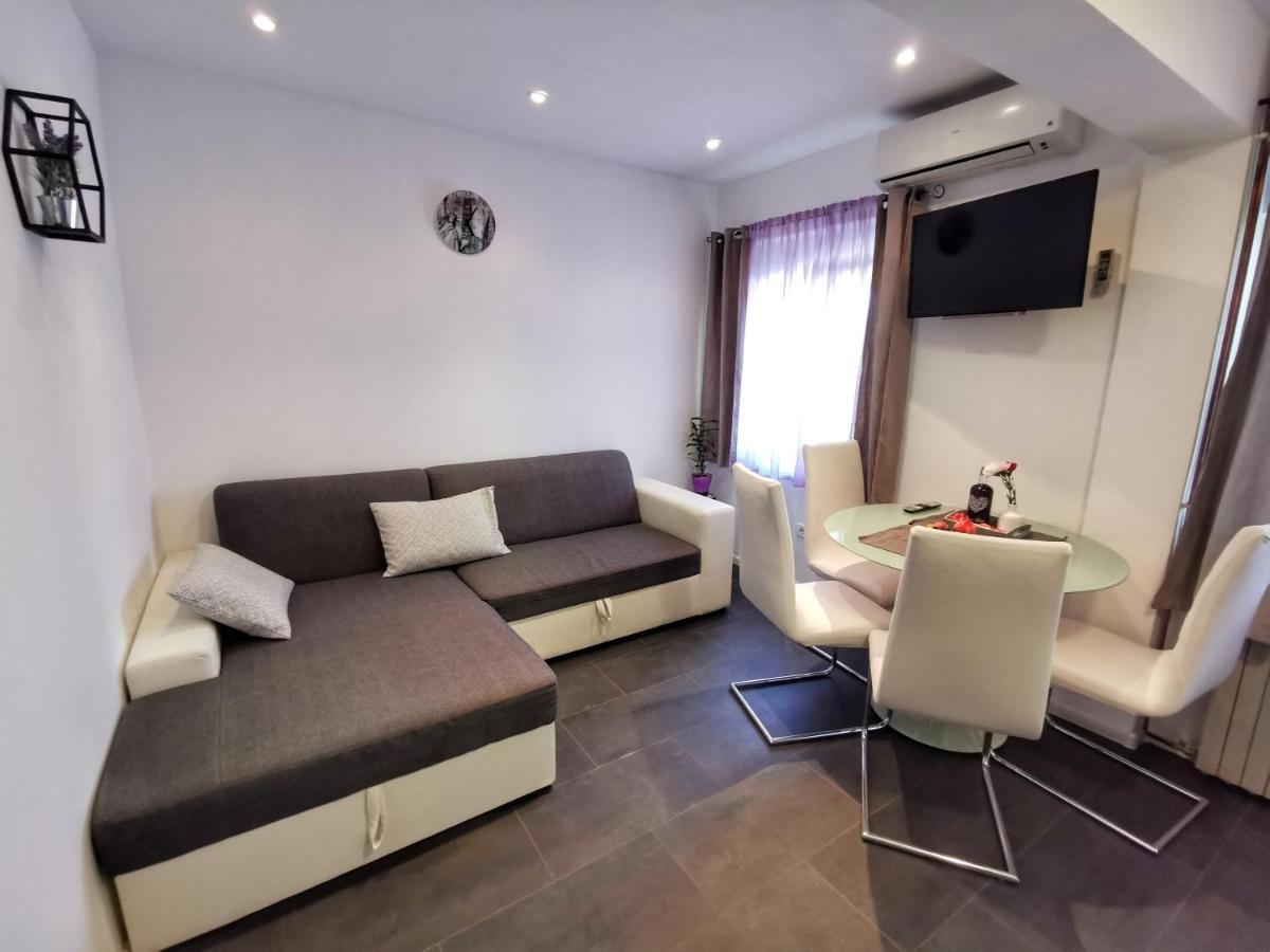 Apartments Plejic Сегет Враница Екстериор снимка