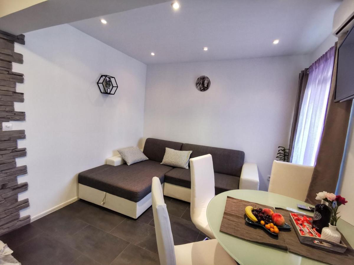 Apartments Plejic Сегет Враница Екстериор снимка