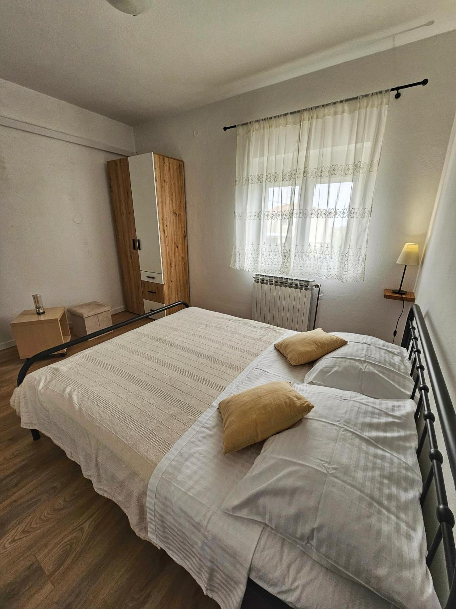 Apartments Plejic Сегет Враница Екстериор снимка