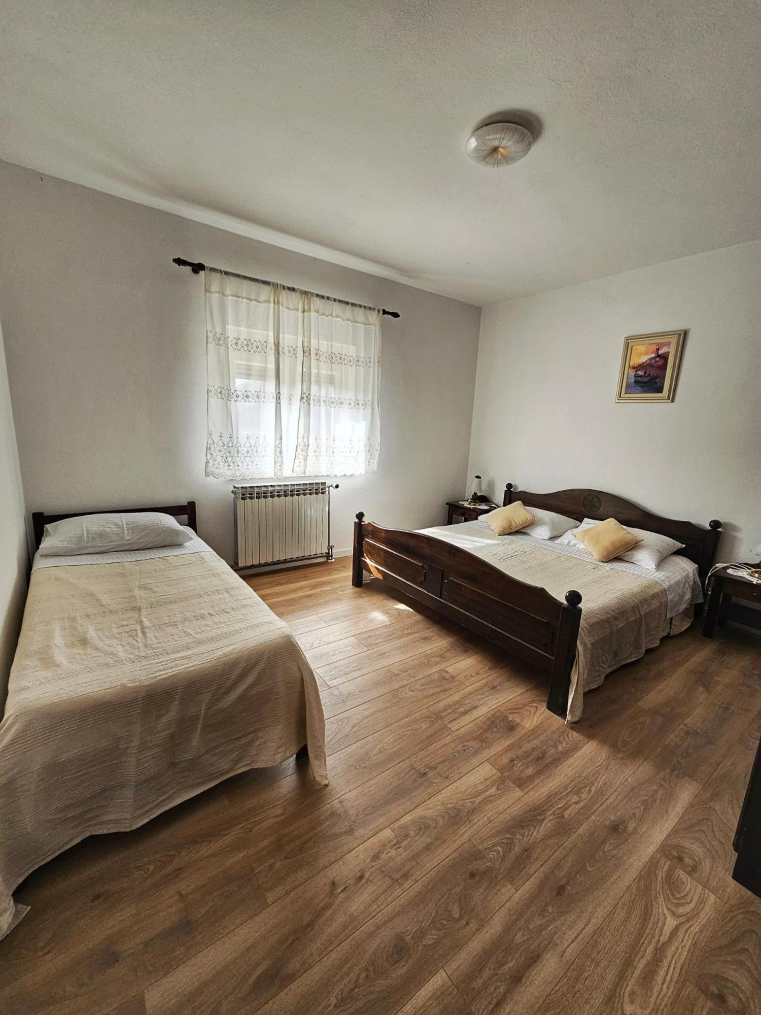 Apartments Plejic Сегет Враница Екстериор снимка