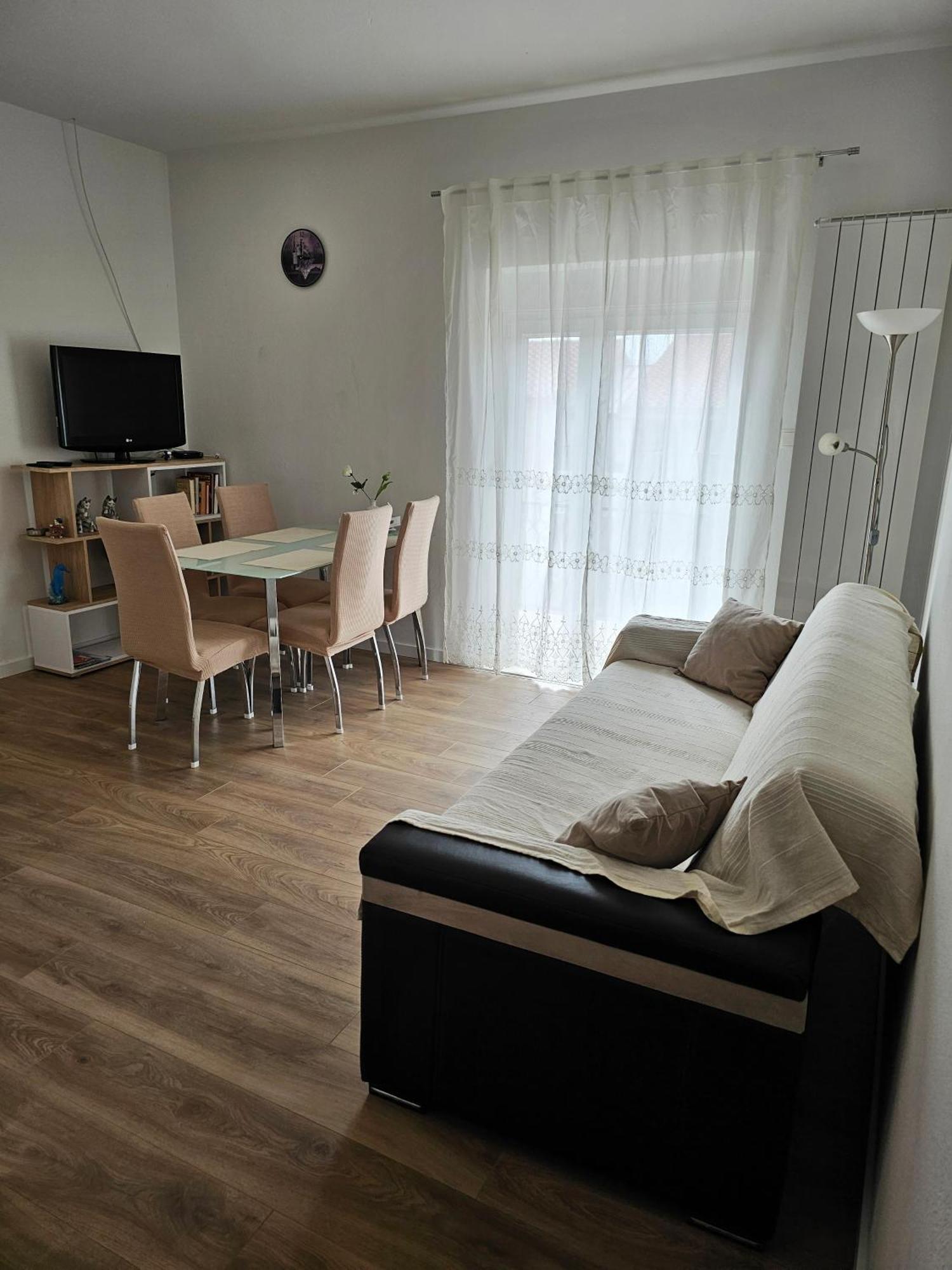 Apartments Plejic Сегет Враница Екстериор снимка