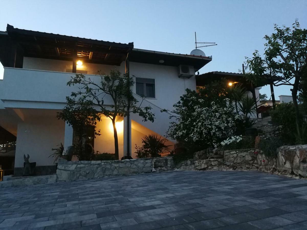 Apartments Plejic Сегет Враница Екстериор снимка